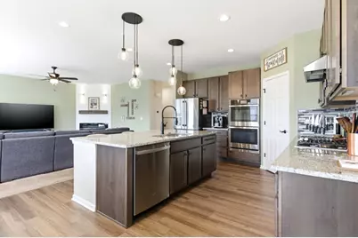 12610 S Cherry Blossom Boulevard, Plainfield, IL 60585 - Photo 11