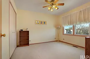 1160 Hillside Ave, Antioch, IL 60002 - Photo 21