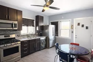 2653 N 73rd Ave, Elmwood Park, IL 60707 - Photo 9