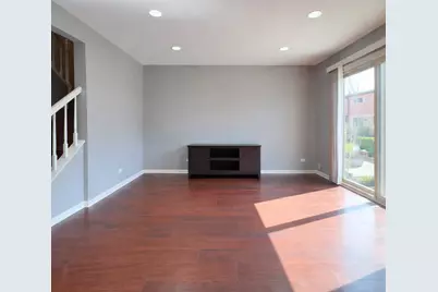 1527 Mohawk Trail, Wheeling, IL 60090 - Photo 5