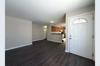 155 W Wayne Place, Wheeling, IL 60090 - Photo 5