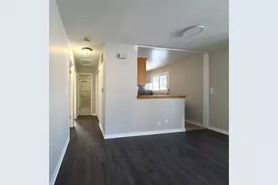 155 W Wayne Place, Wheeling, IL 60090 - Photo 7