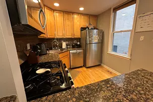 957 W Montana St, Chicago, IL 60614 - Photo 9