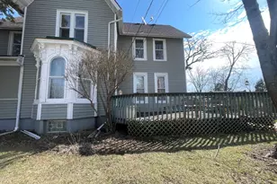 133 Oak St, Elgin, IL 60123 - Photo 5