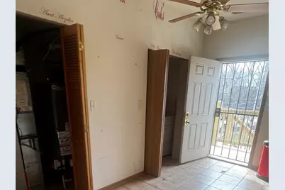 527 W 76th Street, Chicago, IL 60620 - Photo 5