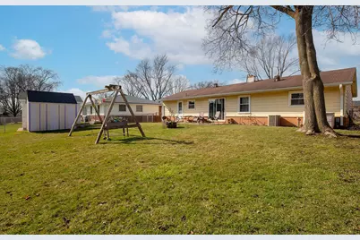 251 Clearmont Drive, Elk Grove Village, IL 60007 - Photo 3