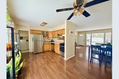 635 Morton Street, Hoffman Estates, IL 60169 - Photo 3