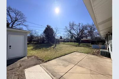 635 Morton Street, Hoffman Estates, IL 60169 - Photo 11