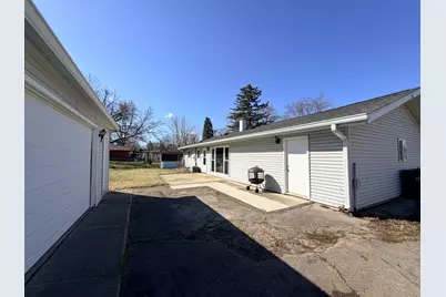 635 Morton Street, Hoffman Estates, IL 60169 - Photo 13