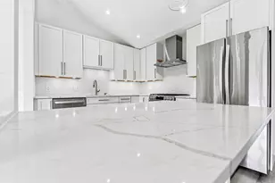 125 Cleveland Ct, Schaumburg, IL 60193 - Photo 5