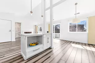 125 Cleveland Ct, Schaumburg, IL 60193 - Photo 9