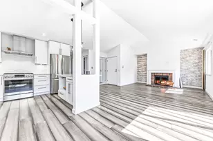 125 Cleveland Ct, Schaumburg, IL 60193 - Photo 3