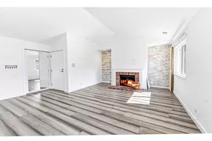 125 Cleveland Ct, Schaumburg, IL 60193 - Photo 11