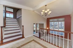 182 Lockwood Ln, Bloomingdale, IL 60108 - Photo 3