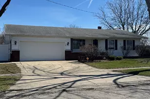 1114 Brentwood Pl, Joliet, IL 60435 - Photo 1