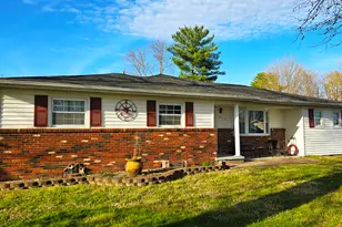 614 E Superior St, Irvington, IL 62848 - Photo 41