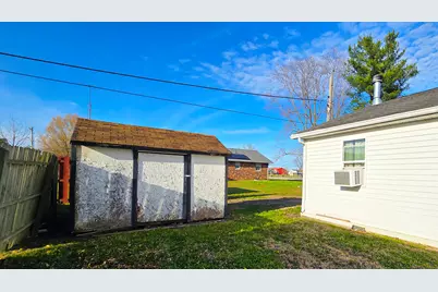 614 E Superior Street, Irvington, IL 62848 - Photo 39