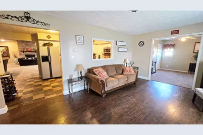 614 E Superior Street, Irvington, IL 62848 - Photo 19