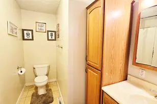 614 E Superior St, Irvington, IL 62848 - Photo 35