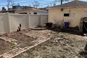 3513 W Evergreen Ave, Chicago, IL 60651 - Photo 13