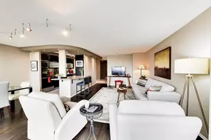 360 E Randolph St, Chicago, IL 60601 - Photo 9