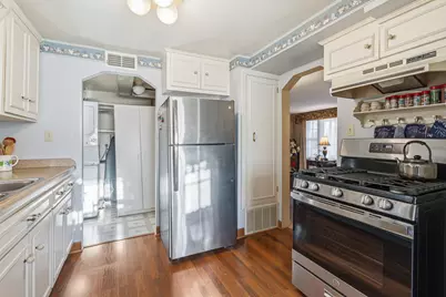 1010 W Elm Street, Arlington Heights, IL 60004 - Photo 11