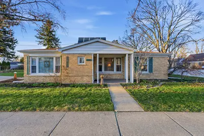 1010 W Elm Street, Arlington Heights, IL 60004 - Photo 1