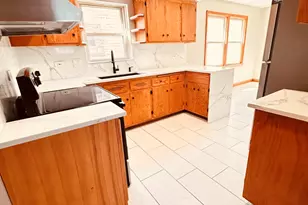 2823 W 71st St, Chicago, IL 60629 - Photo 7