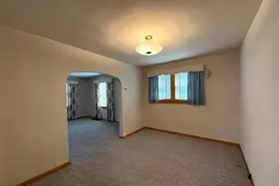 1009 Bernstein St, Streator, IL 61364 - Photo 5