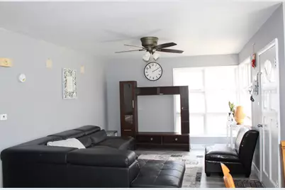 402 N East Street, Somonauk, IL 60552 - Photo 3