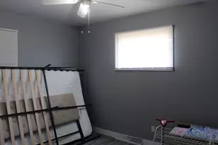 402 N East St, Somonauk, IL 60552 - Photo 7