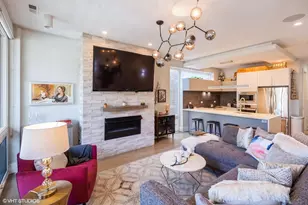 1543 W Augusta Blvd, Chicago, IL 60642 - Photo 3