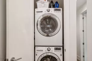 1543 W Augusta Blvd, Chicago, IL 60642 - Photo 13