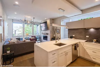 1543 W Augusta Boulevard #2, Chicago, IL 60642 - Photo 5