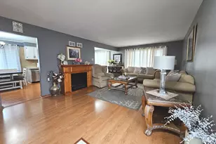 12840 S Blossom Dr, Alsip, IL 60803 - Photo 3