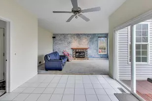 697 Providence Ln, Lindenhurst, IL 60046 - Photo 13