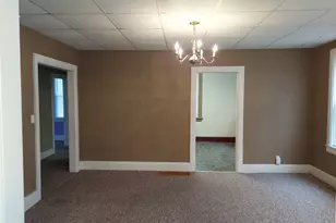 718 W Jackson St, Ottawa, IL 61350 - Photo 9