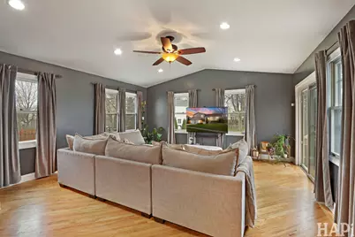 725 Buffalo Circle, Carol Stream, IL 60188 - Photo 11