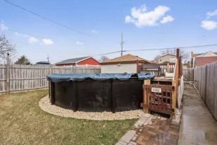 5805 S Kilbourn Ave, Chicago, IL 60629 - Photo 29