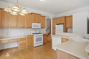 9430 Georgetown Square, Orland Park, IL 60467 - Photo 5