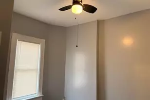 10501 S Corliss Ave, Chicago, IL 60628 - Photo 35