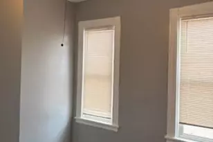 10501 S Corliss Ave, Chicago, IL 60628 - Photo 37