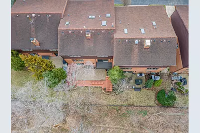 300 Boardwalk Place, Park Ridge, IL 60068 - Photo 5