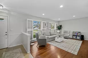 4 Athens Ct, Vernon Hills, IL 60061 - Photo 5