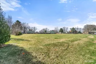 561 Lasalle Dr, Somonauk, IL 60552 - Photo 1