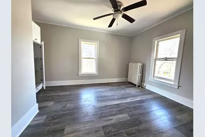 408 E Chicago Street, Elgin, IL 60120 - Photo 5