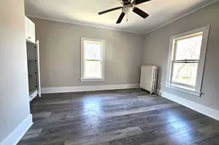 408 E Chicago St, Elgin, IL 60120 - Photo 5