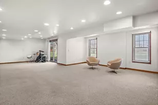 39W228 W Hilltop Dr, Saint Charles, IL 60175 - Photo 31