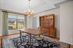 39W228 W Hilltop Dr, Saint Charles, IL 60175 - Photo 9