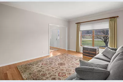 39W228 W Hilltop Drive, Saint Charles, IL 60175 - Photo 7